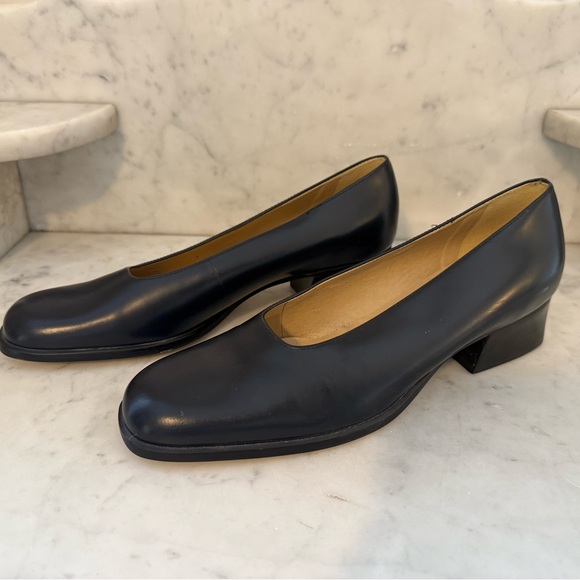 Nine West Shoes - Nine West Classic Navy Leather Low-Heel Pumps - Women Size 8